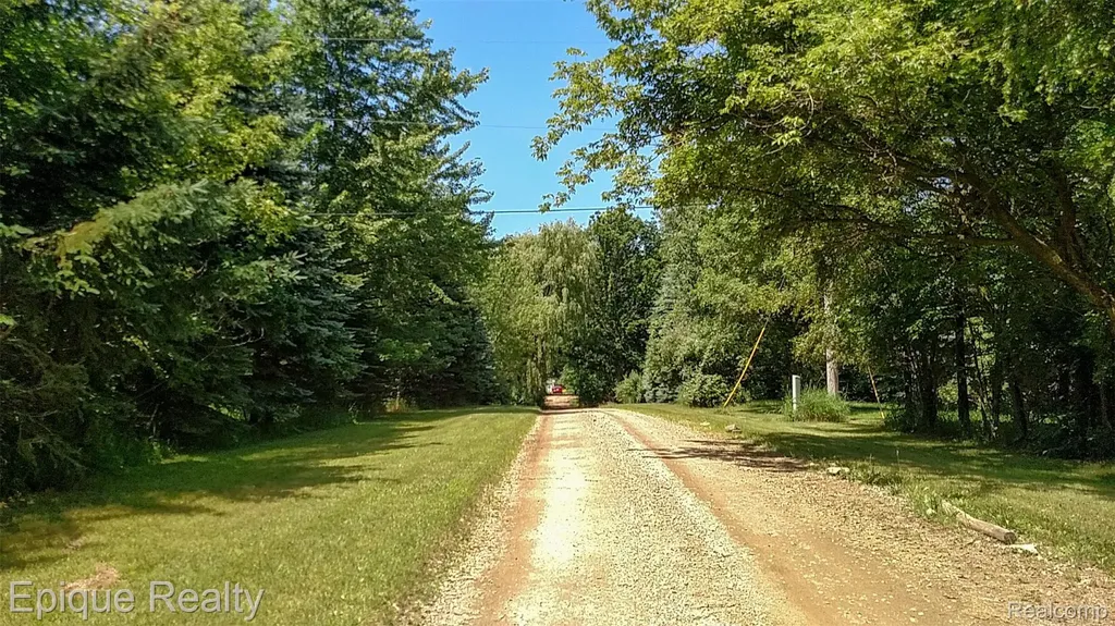 300 W Dewey Road Owosso Charter Township MI 48867