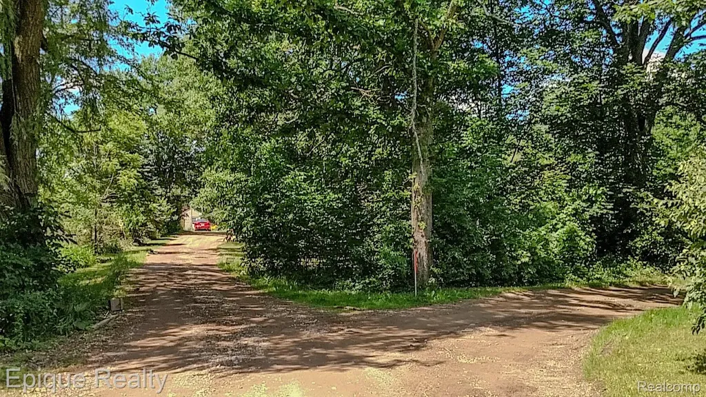 300 W Dewey Road Owosso Charter Township MI 48867