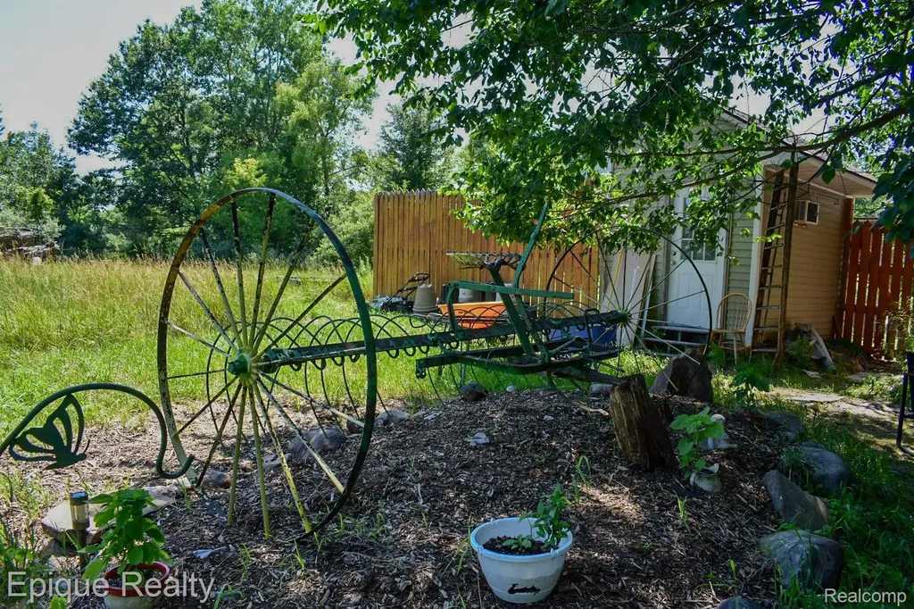 300 W Dewey Road Owosso Charter Township MI 48867