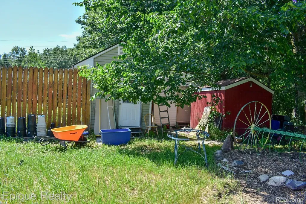 300 W Dewey Road Owosso Charter Township MI 48867