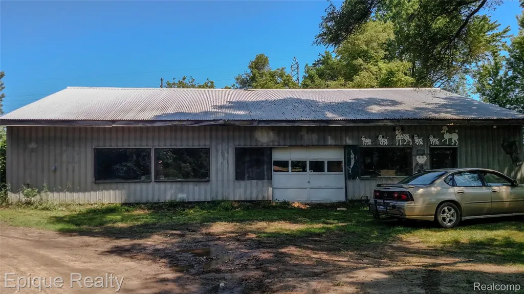 300 W Dewey Road Owosso Charter Township MI 48867