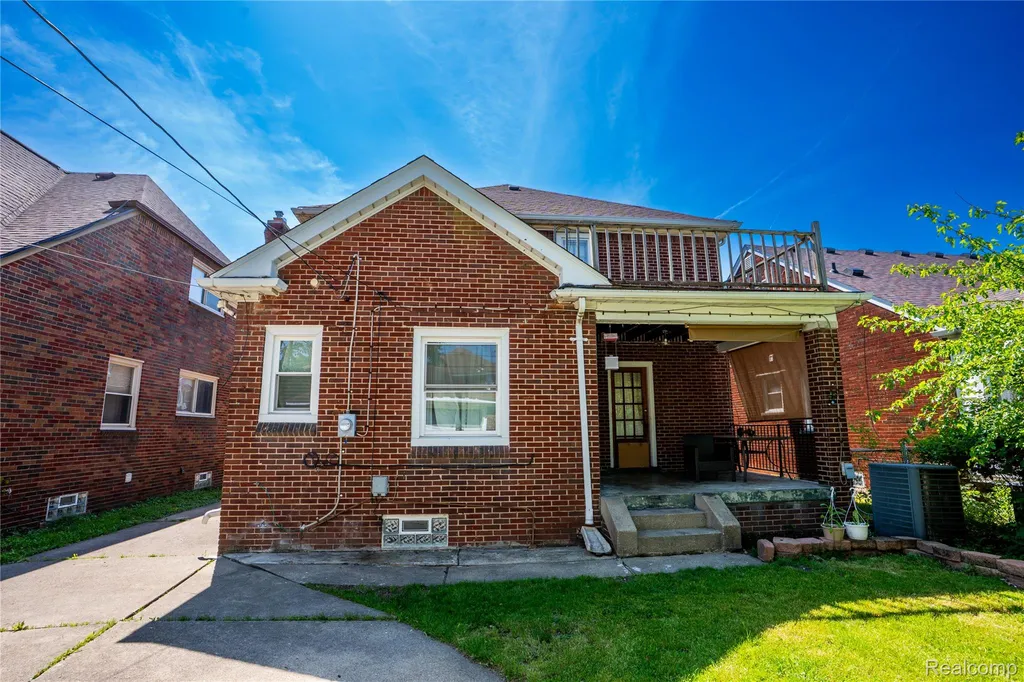 7620 Middlepointe Street Dearborn City MI 48126