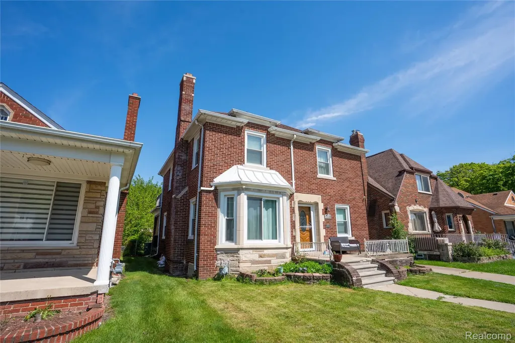 7620 Middlepointe Street Dearborn City MI 48126