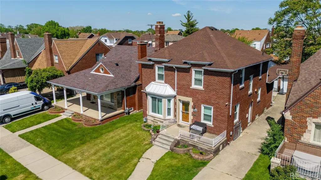 7620 Middlepointe Street Dearborn City MI 48126