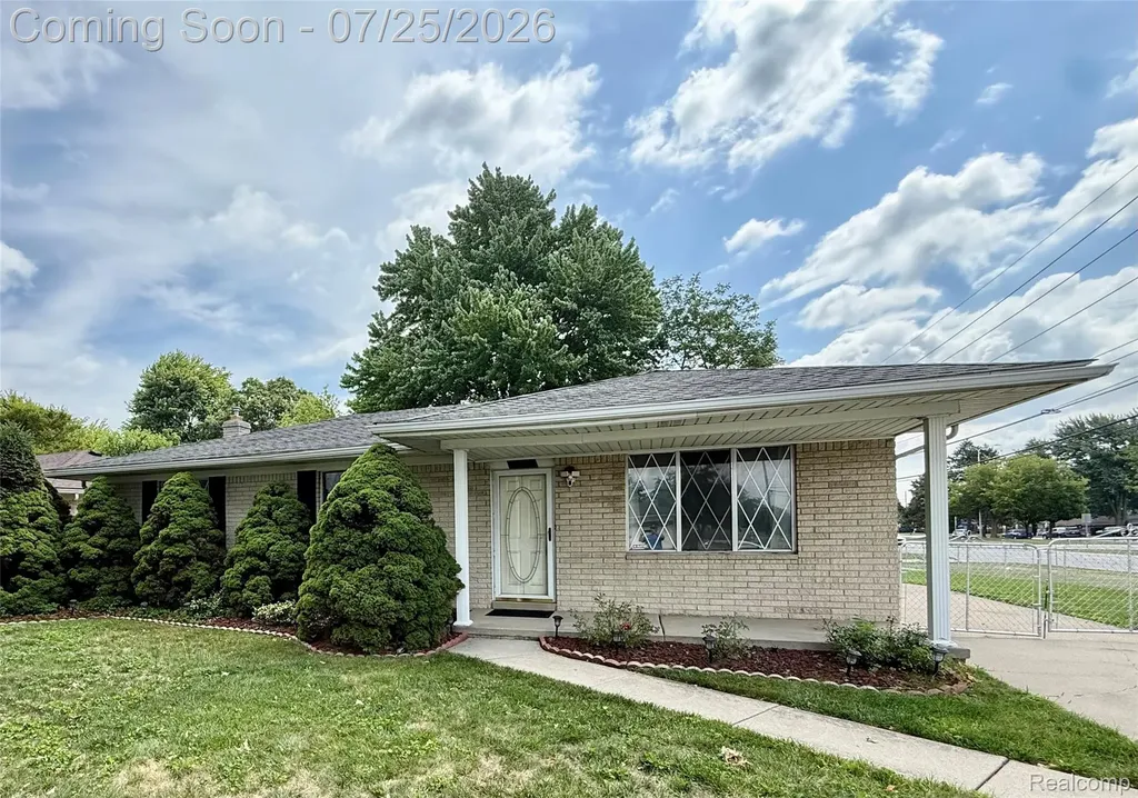 37018 Tamarack Drive Sterling Heights City MI 48310