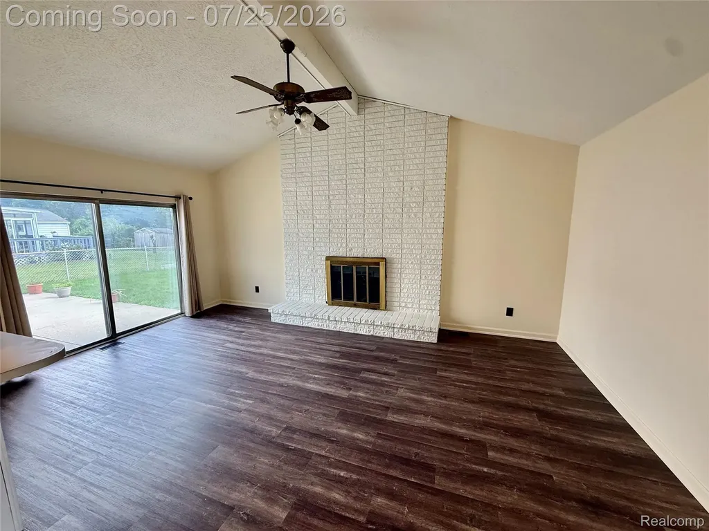 37018 Tamarack Drive Sterling Heights City MI 48310