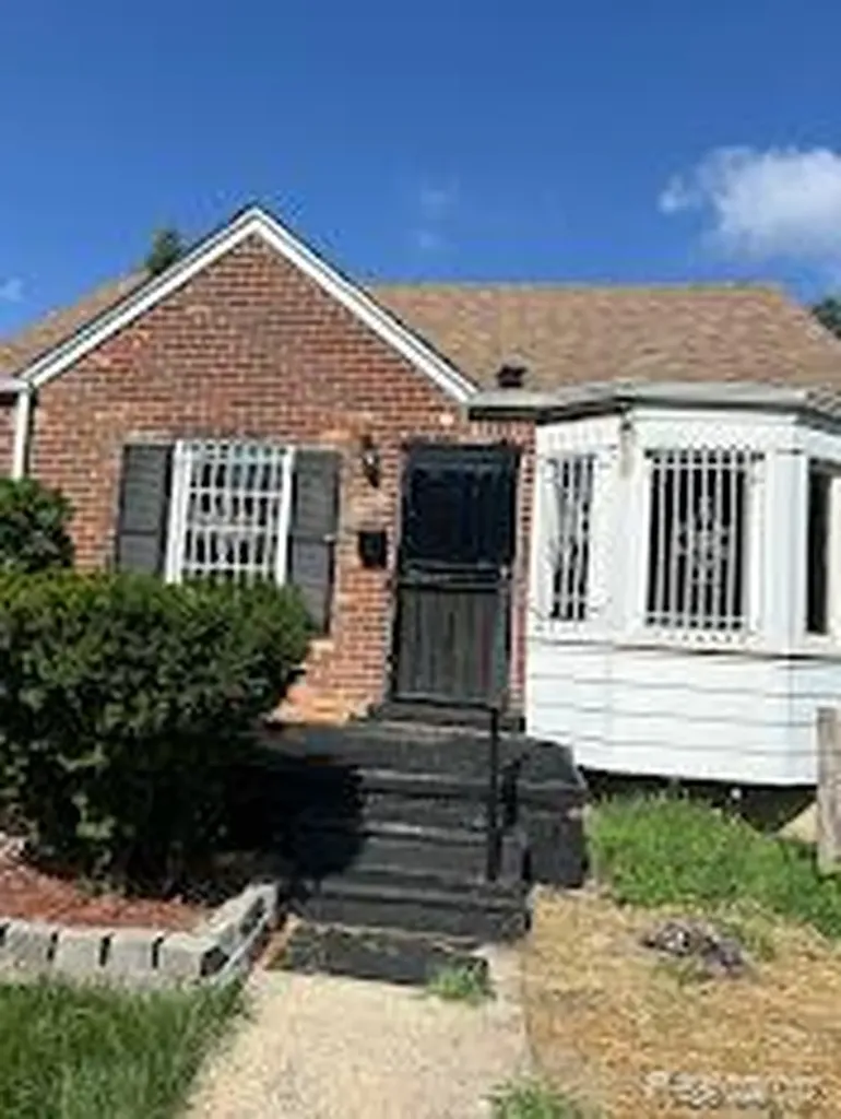 7675 Greenview Avenue Detroit City MI 48228