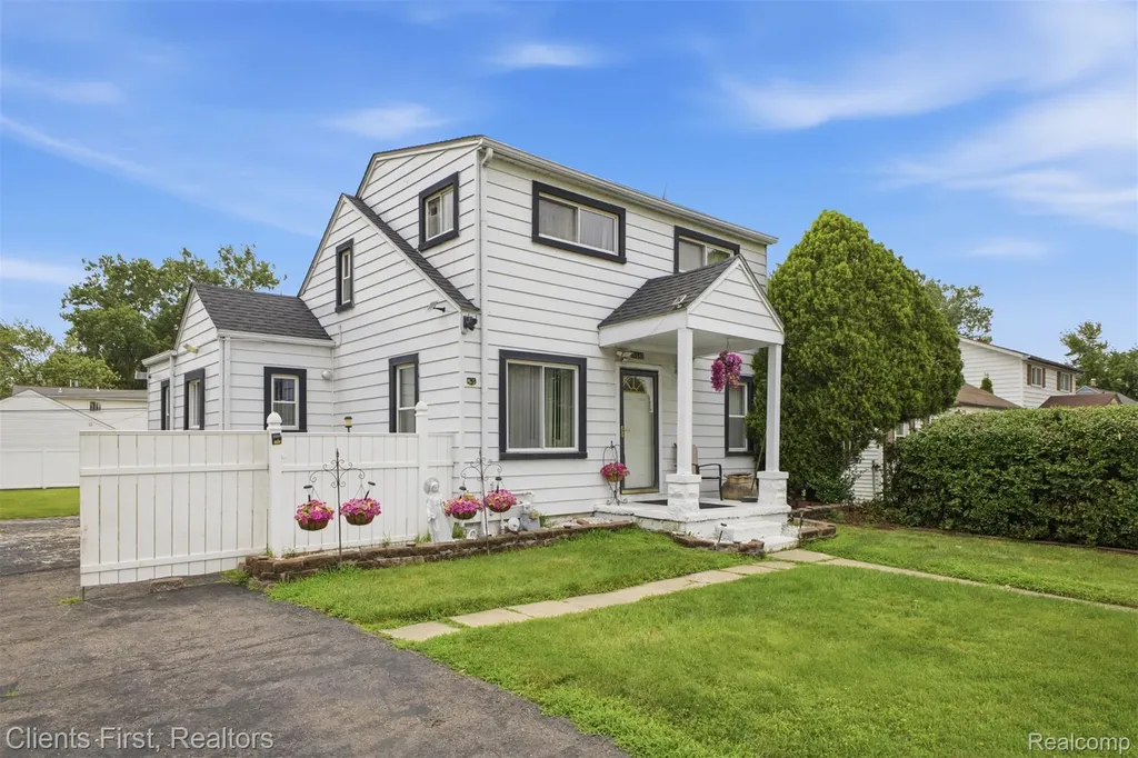 15182 Cooper Street Taylor City MI 48180