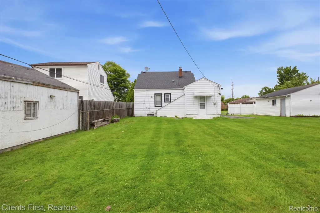 15182 Cooper Street Taylor City MI 48180
