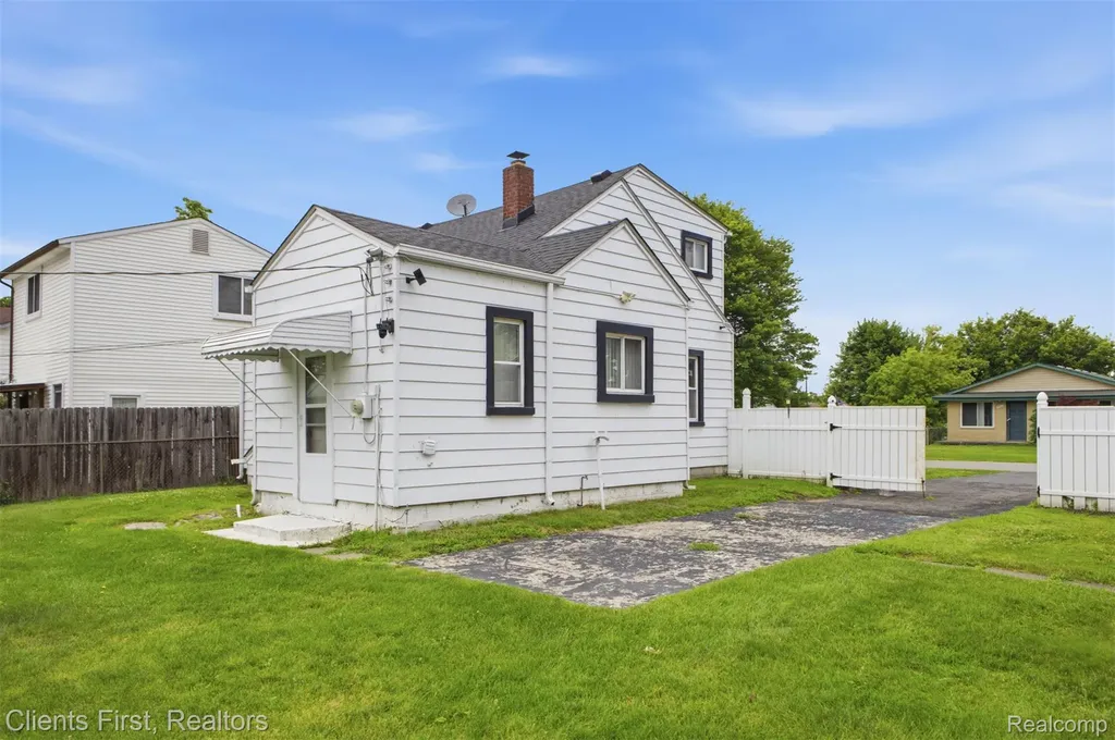 15182 Cooper Street Taylor City MI 48180