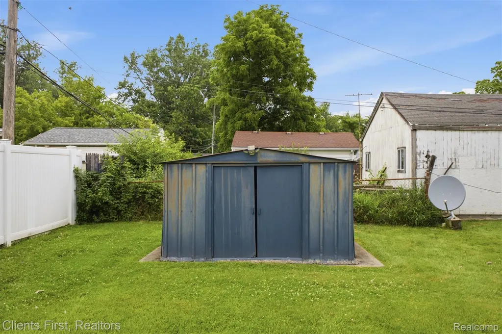 15182 Cooper Street Taylor City MI 48180