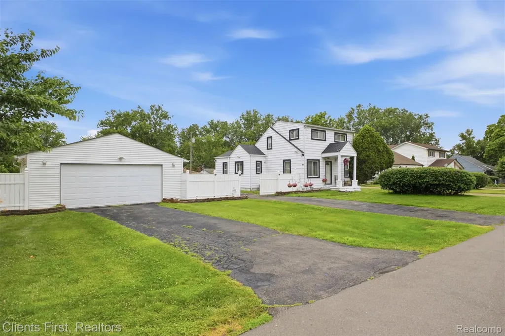 15182 Cooper Street Taylor City MI 48180