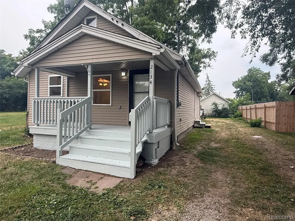 2134 E Mclean Avenue Burton City MI 48529