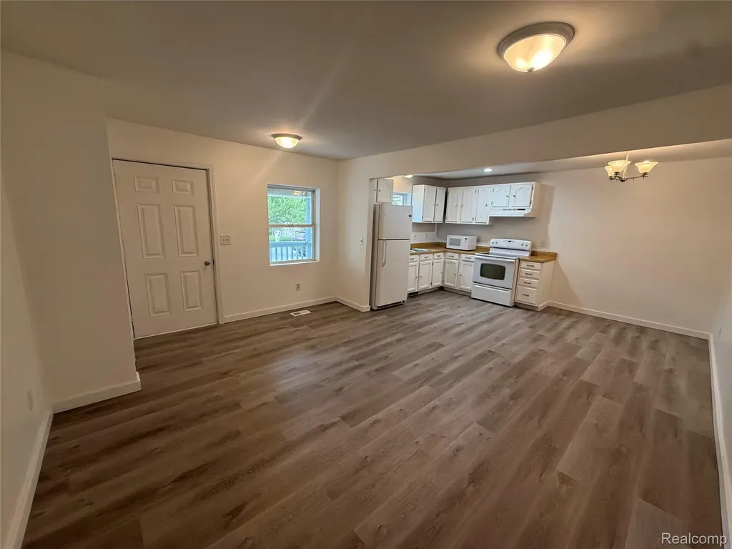 2134 E Mclean Avenue Burton City MI 48529