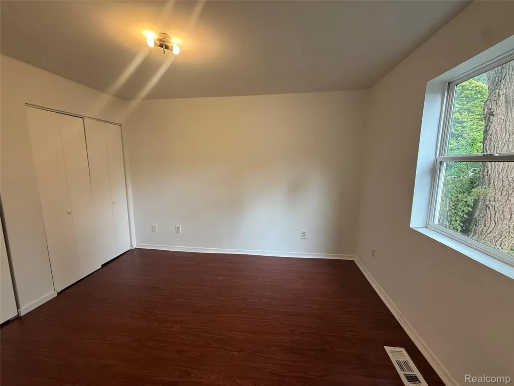 2134 E Mclean Avenue Burton City MI 48529