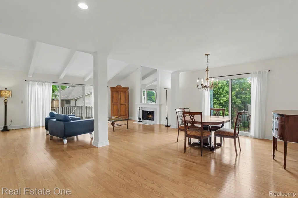 6489 Maple Hills Drive Bloomfield Hills City MI 48301