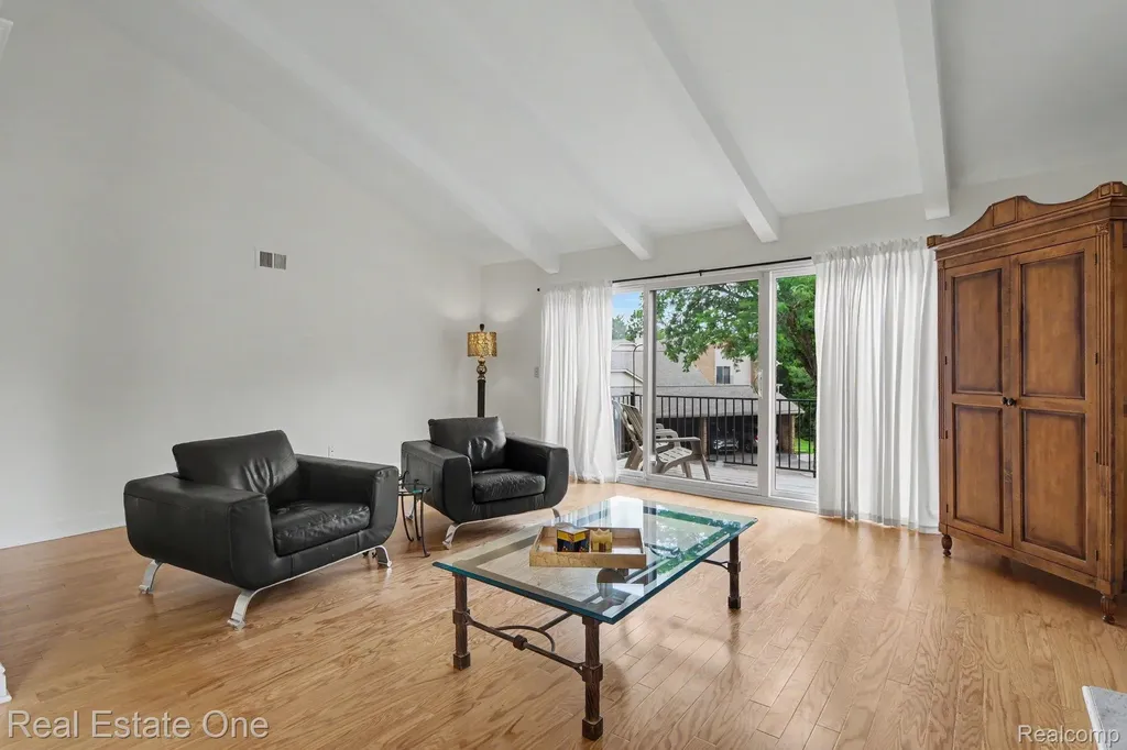 6489 Maple Hills Drive Bloomfield Hills City MI 48301