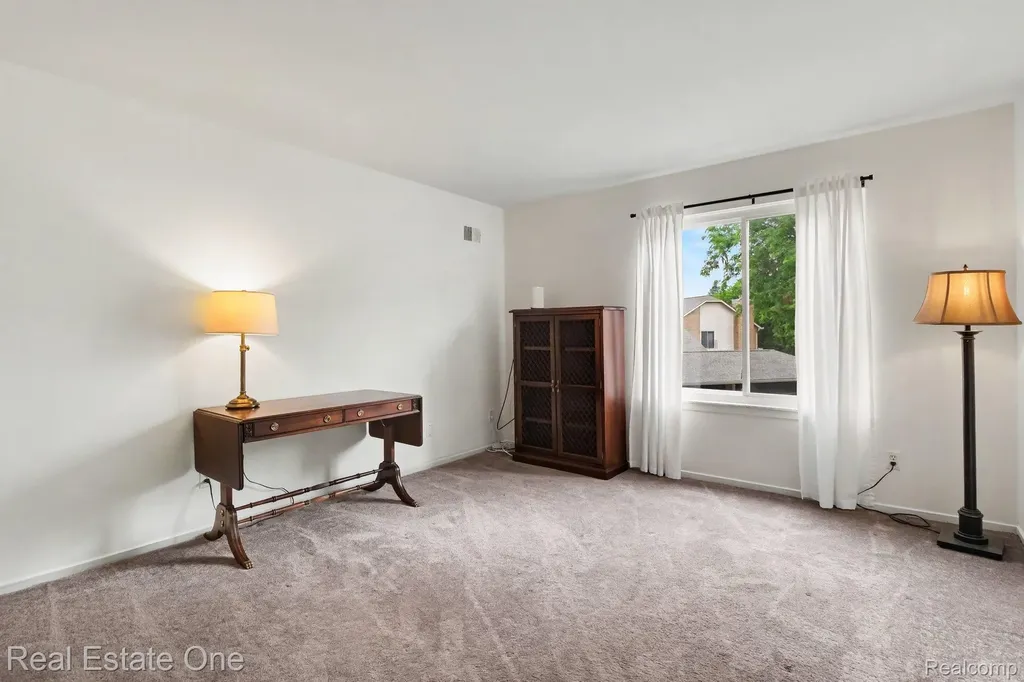 6489 Maple Hills Drive Bloomfield Hills City MI 48301