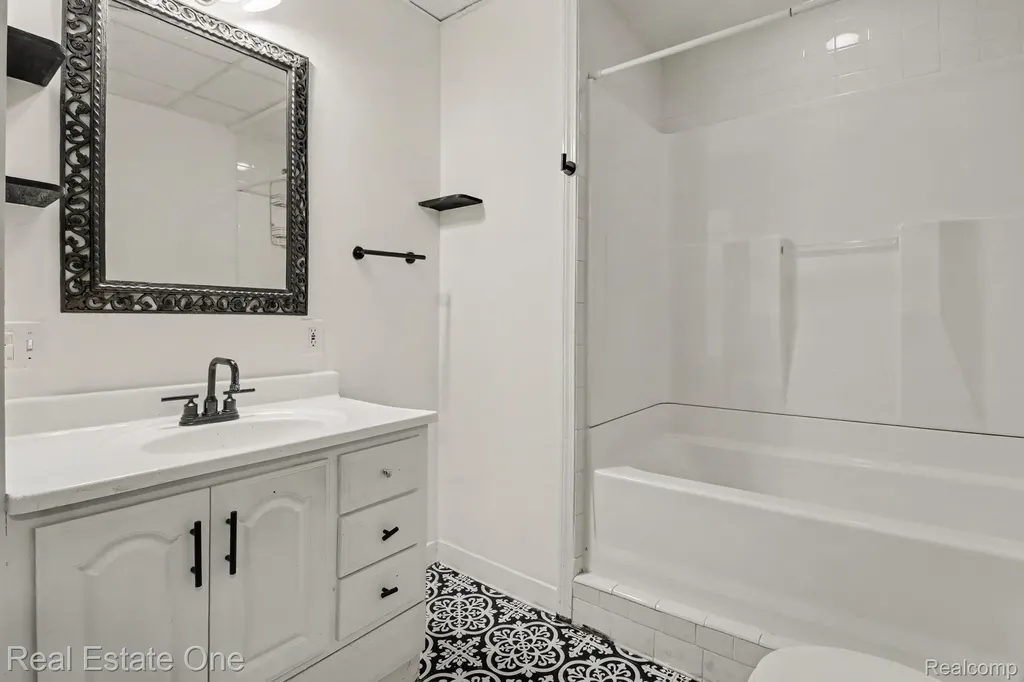 6489 Maple Hills Drive Bloomfield Hills City MI 48301