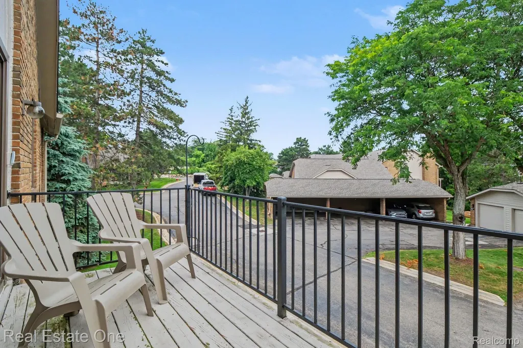 6489 Maple Hills Drive Bloomfield Hills City MI 48301