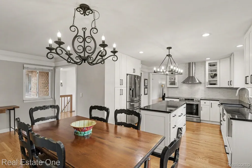 6489 Maple Hills Drive Bloomfield Hills City MI 48301