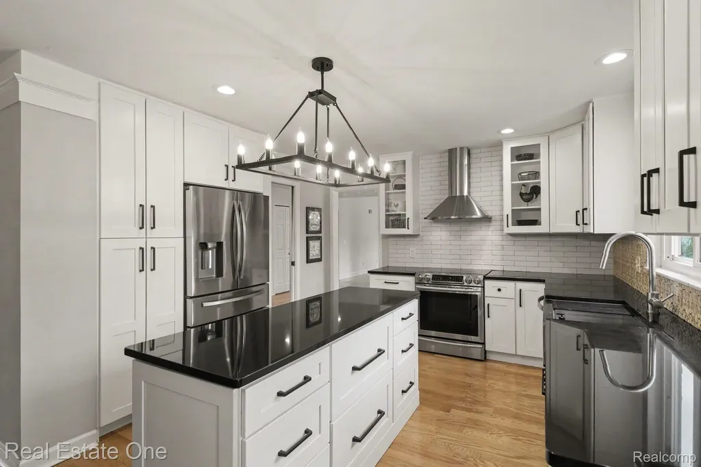 6489 Maple Hills Drive Bloomfield Hills City MI 48301