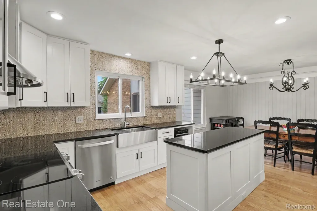 6489 Maple Hills Drive Bloomfield Hills City MI 48301