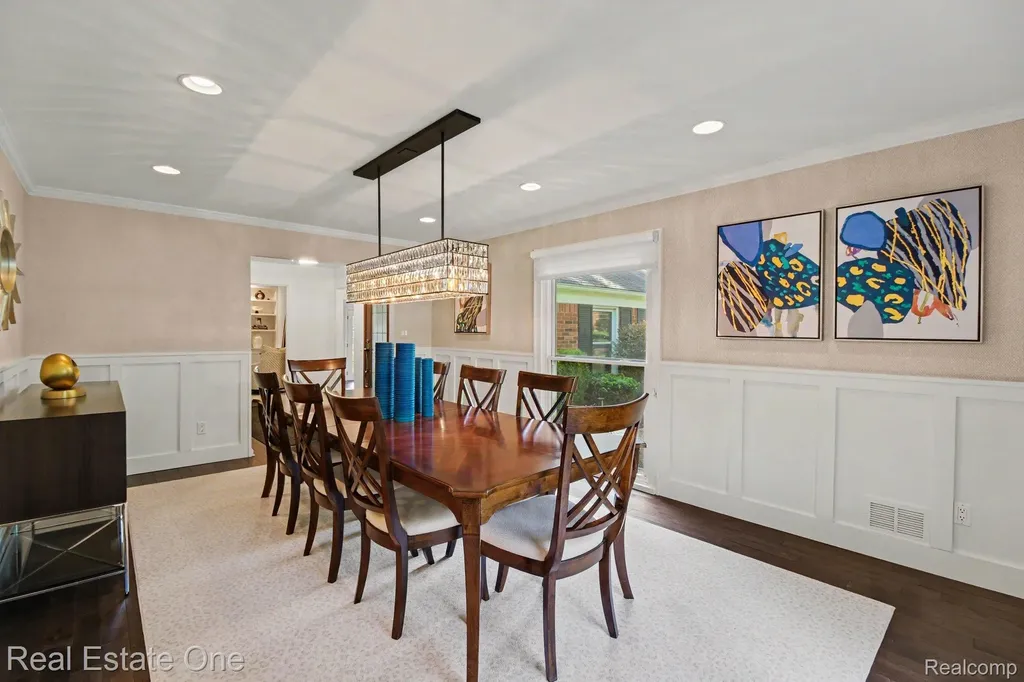 5963 Barnstable Court West Bloomfield Charter Township MI 48322