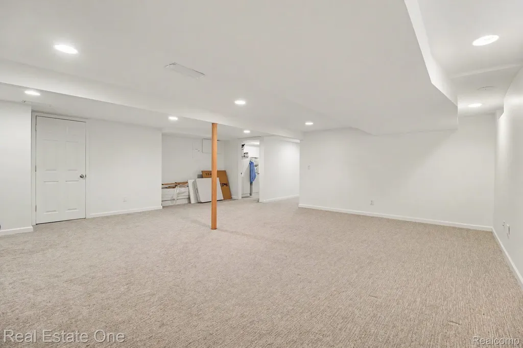 5963 Barnstable Court West Bloomfield Charter Township MI 48322