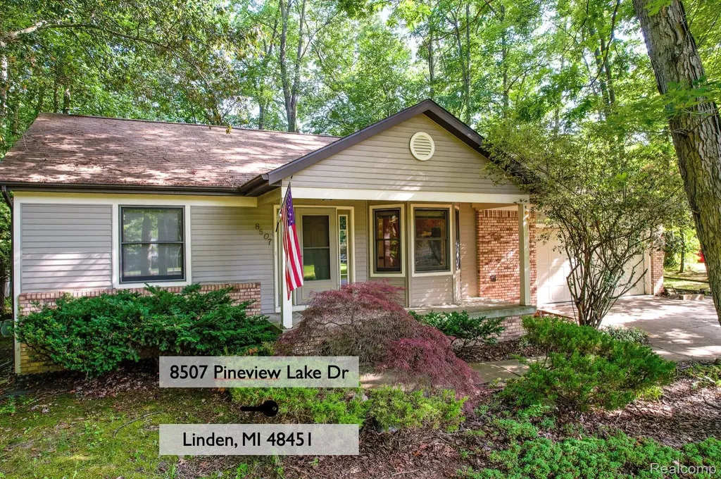 8507 Pineview Lake Drive Argentine Township MI 48451