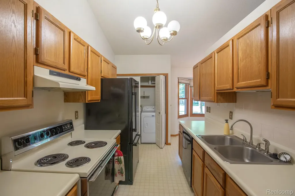8507 Pineview Lake Drive Argentine Township MI 48451