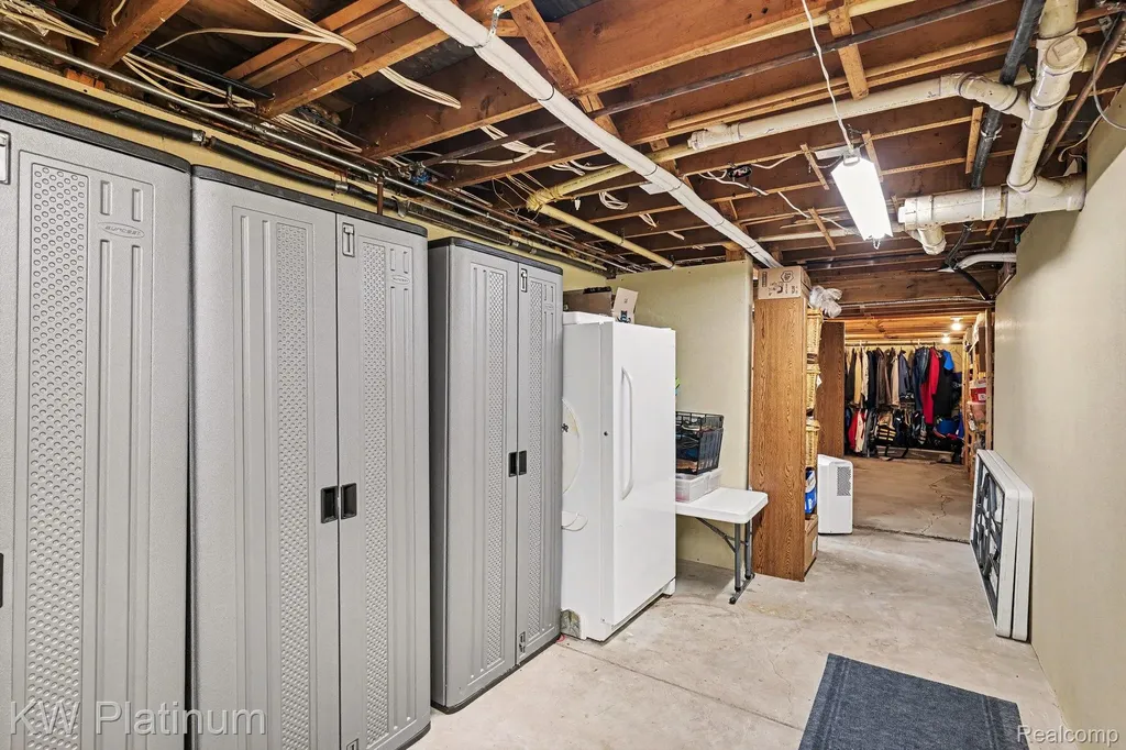 9577 Dixie Highway Ira Township MI 48023