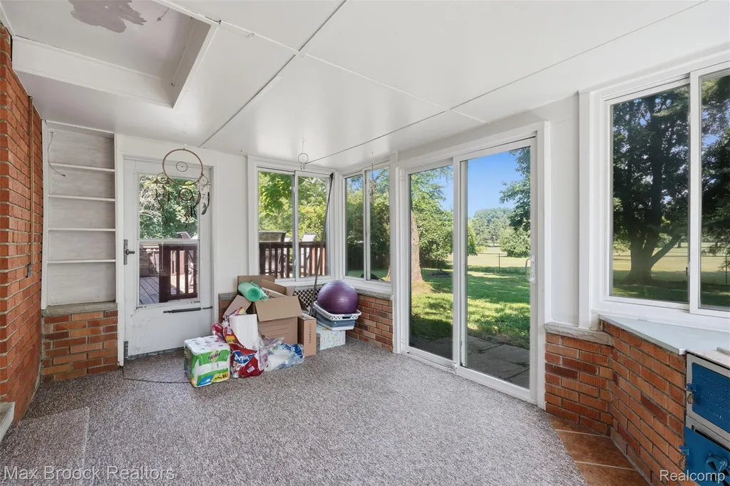 2444 Anders Drive Waterford Charter Township MI 48329