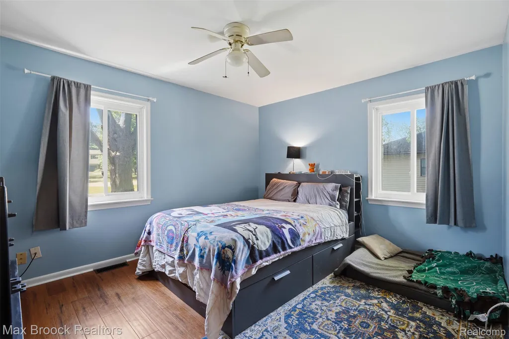 2444 Anders Drive Waterford Charter Township MI 48329