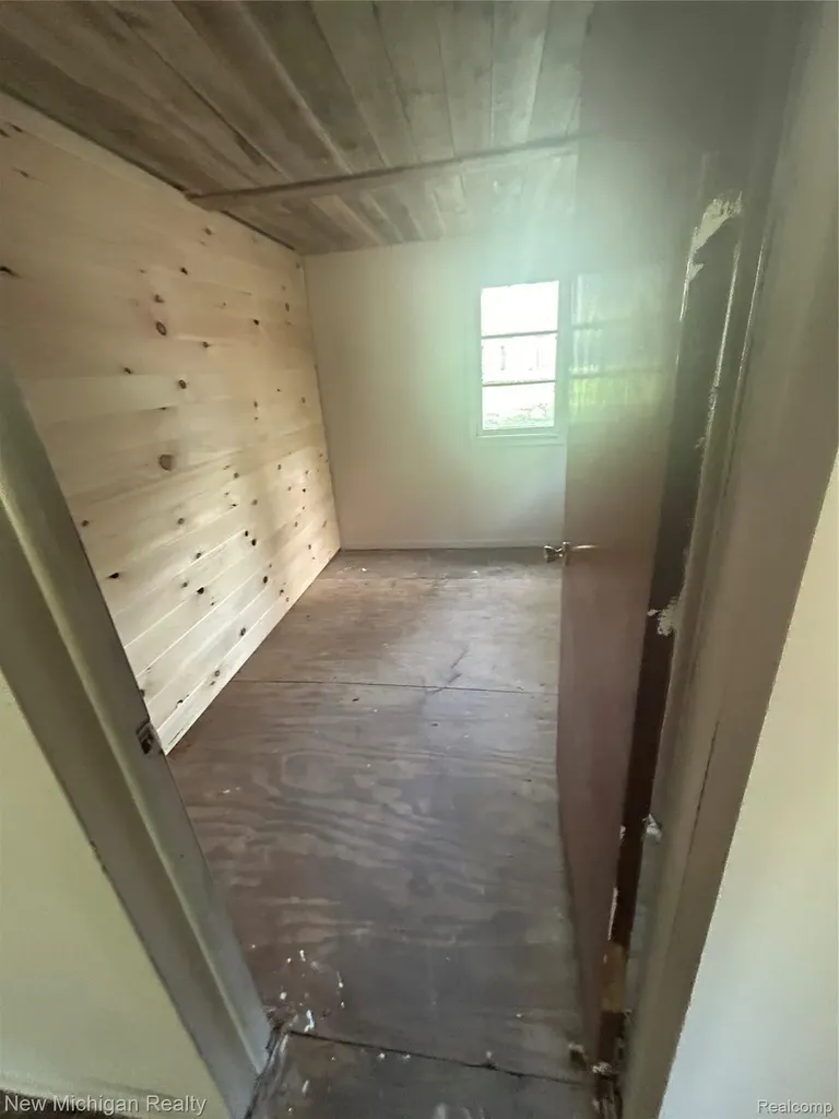 242 Hickory Street Hay Township MI 48624