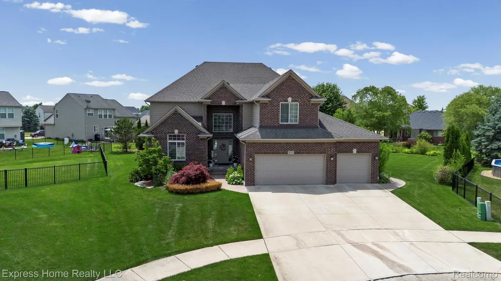 56713 Peach Tree Lane Macomb Township MI 48042
