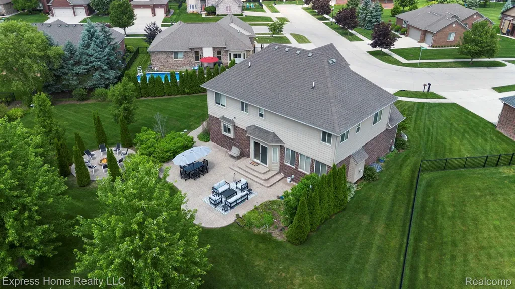 56713 Peach Tree Lane Macomb Township MI 48042