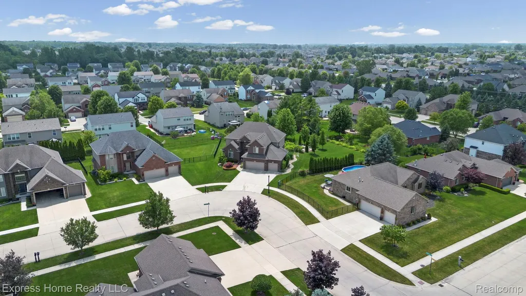 56713 Peach Tree Lane Macomb Township MI 48042