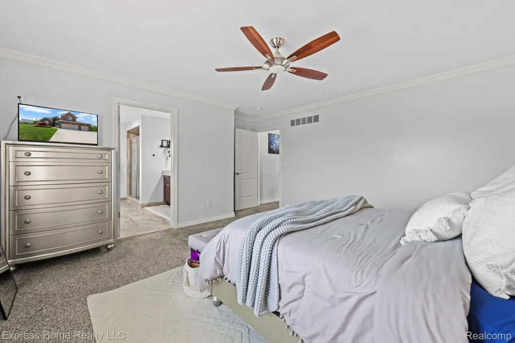 56713 Peach Tree Lane Macomb Township MI 48042