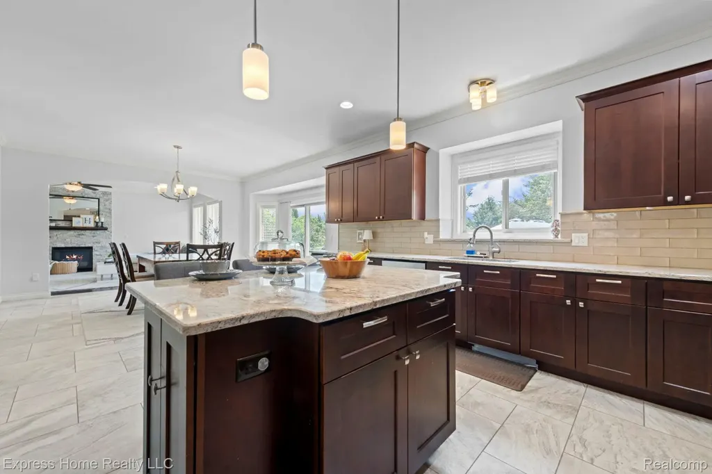 56713 Peach Tree Lane Macomb Township MI 48042