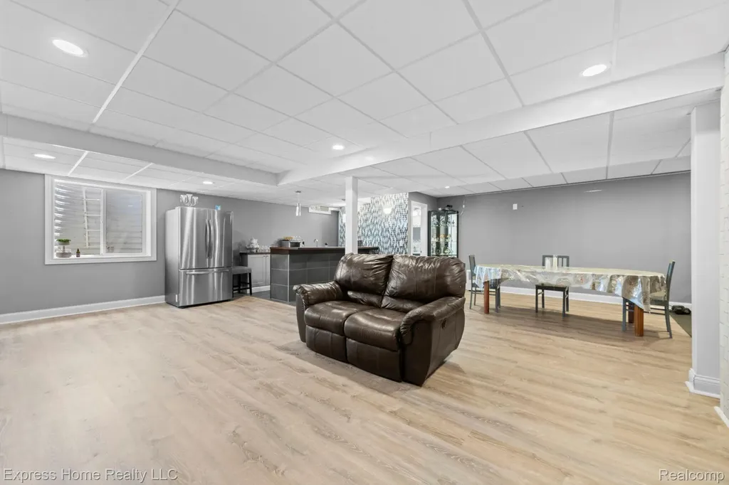 56713 Peach Tree Lane Macomb Township MI 48042