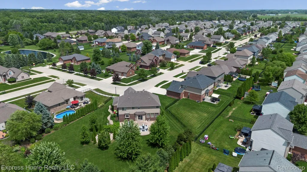 56713 Peach Tree Lane Macomb Township MI 48042