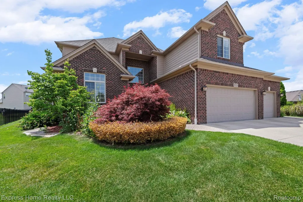 56713 Peach Tree Lane Macomb Township MI 48042