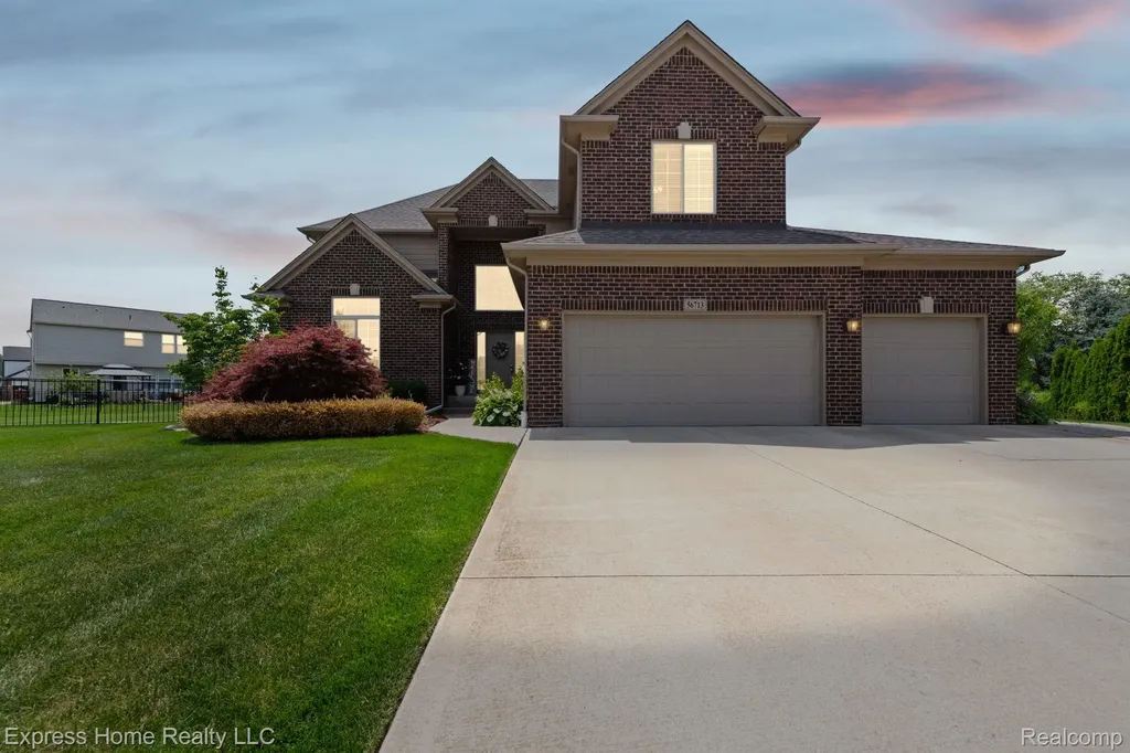 56713 Peach Tree Lane Macomb Township MI 48042