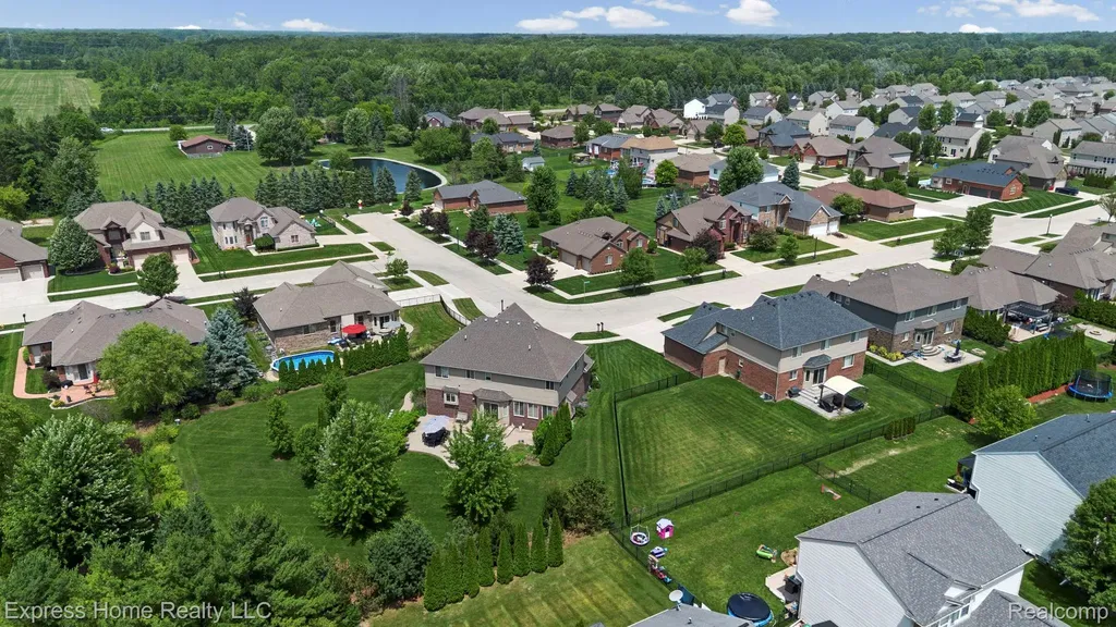 56713 Peach Tree Lane Macomb Township MI 48042