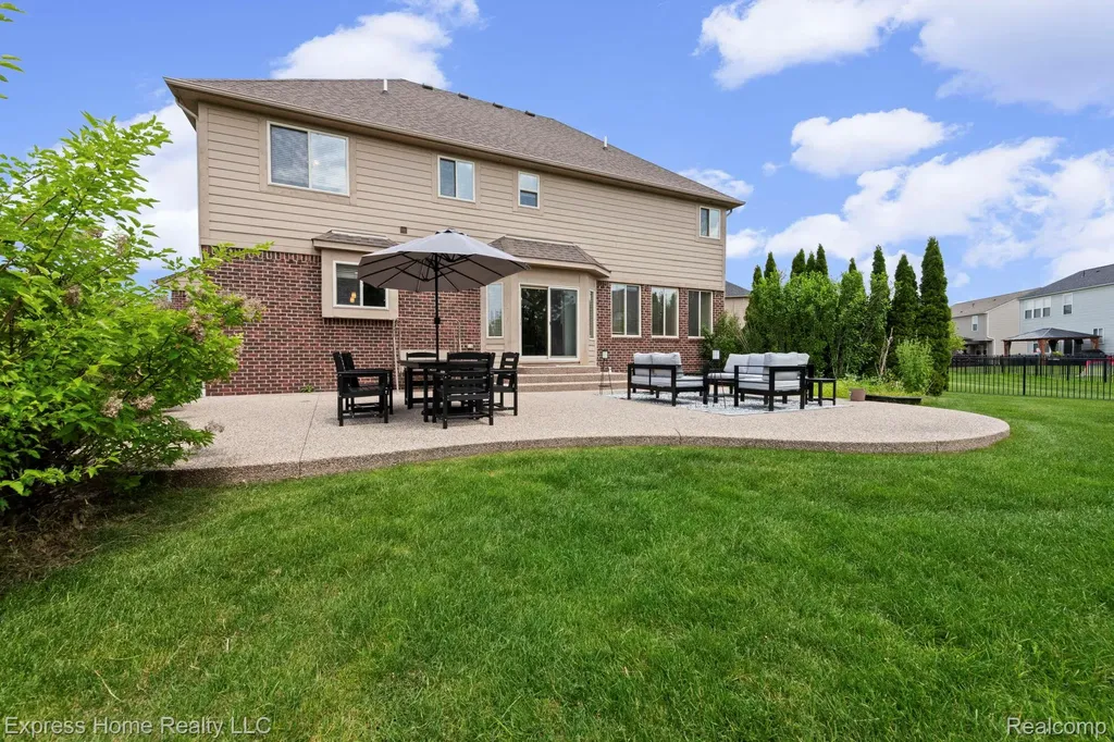 56713 Peach Tree Lane Macomb Township MI 48042