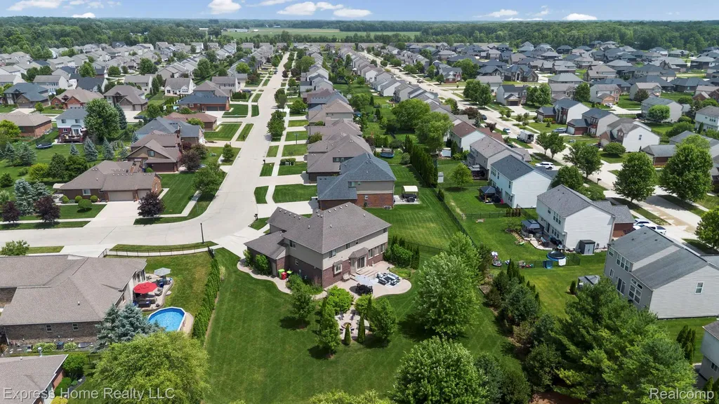 56713 Peach Tree Lane Macomb Township MI 48042