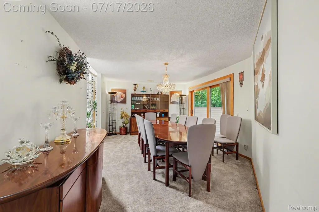 5685 Paint Valley Drive Rochester City MI 48306