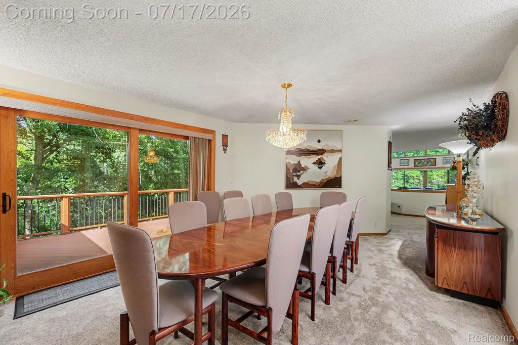 5685 Paint Valley Drive Rochester City MI 48306