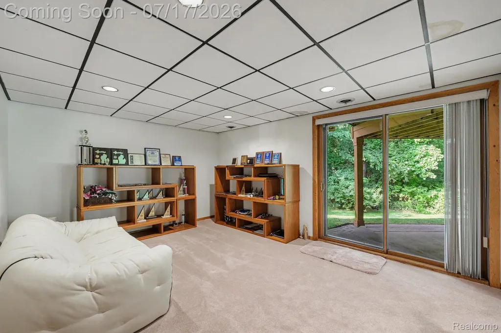 5685 Paint Valley Drive Rochester City MI 48306